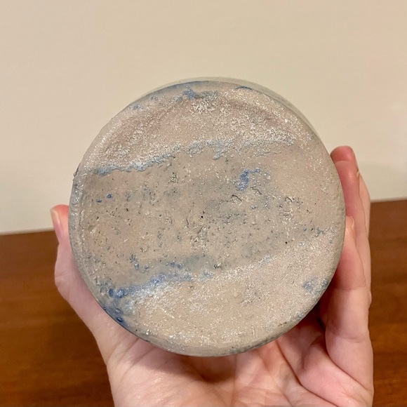 Vintage German salt glazed pottery pitcher 1 liter VGUC - Picture 6 of 6